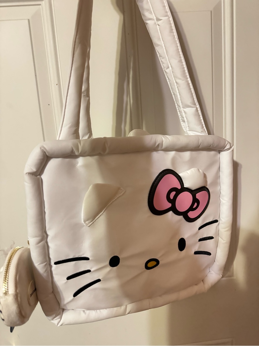 Hello Kitty White Shoulder Bag with Pink Bow